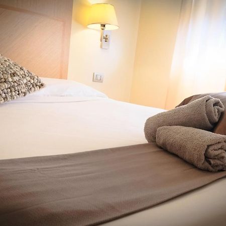Residence I Triangoli Casal Palocco Ngoại thất bức ảnh