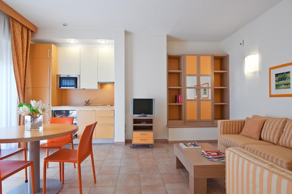 Residence I Triangoli Casal Palocco Phòng bức ảnh