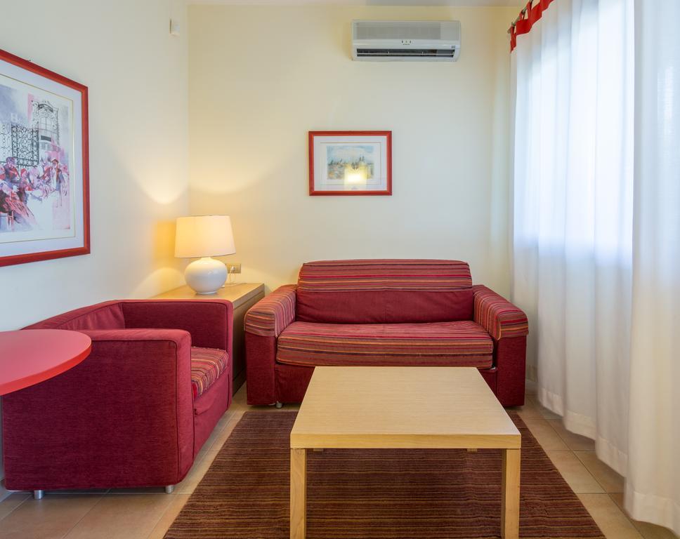 Residence I Triangoli Casal Palocco Phòng bức ảnh